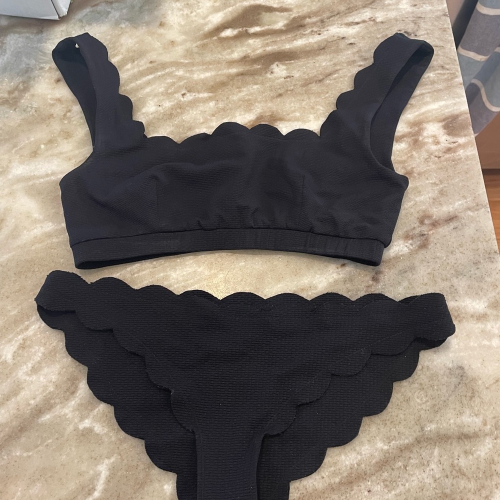 Marysia Black scalloped bikini small